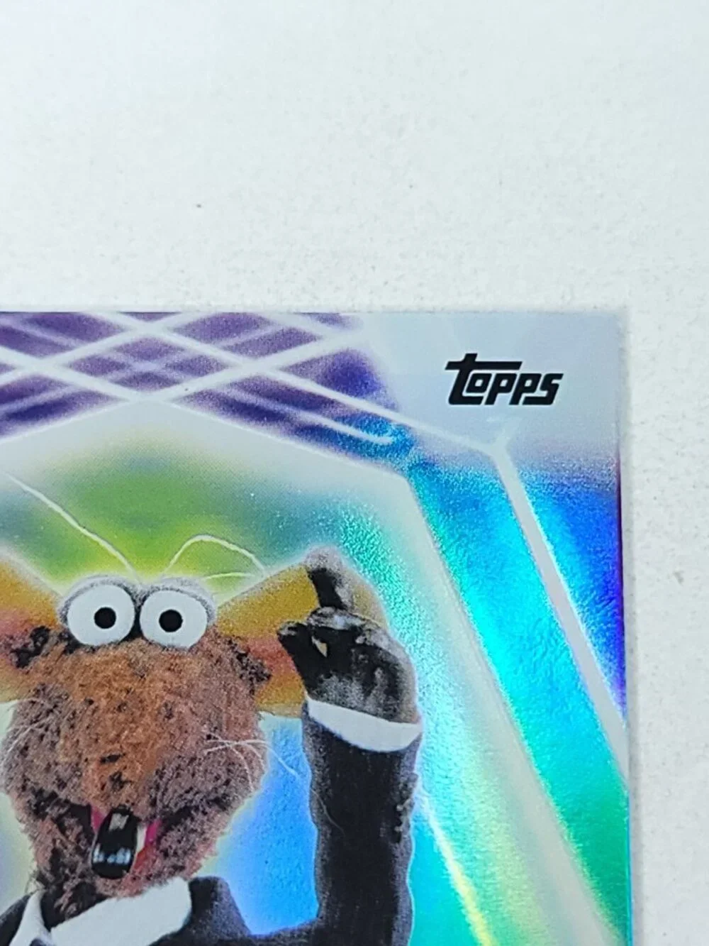 Rizzo Topps 2026 Disney Neon Holo Parallel Refractor Limited 45/99 - Picture 4 of 5